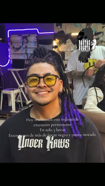 Resultado: extensiones de 60 cm negras con punta morada